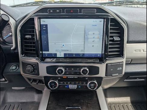 Used 2022 Ford F250 Lariat w/ Lariat Ultimate Package image 10