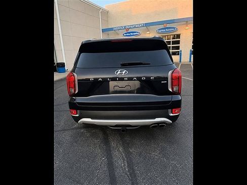 Used 2020 Hyundai Palisade SEL w/ Premium Package AWD/4WD image 6