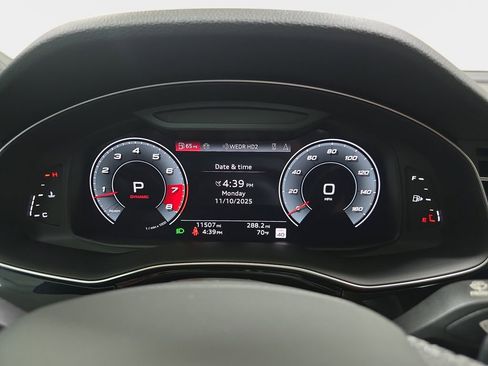 Used 2024 Audi SQ7 Premium Plus w/ Carbon Package image 22