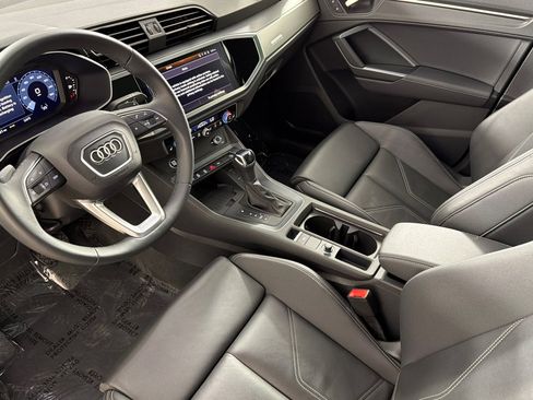 Used 2025 Audi Q3 2.0T Premium w/ Convenience Package AWD/4WD image 9