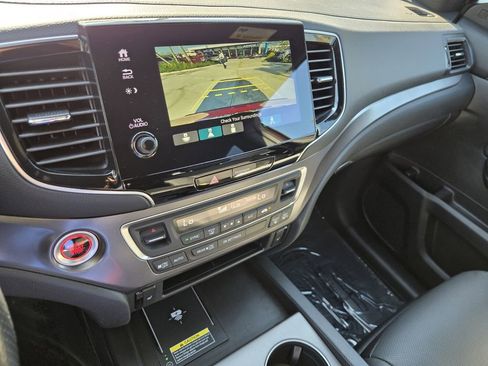 Used 2025 Honda Passport EX-L image 21