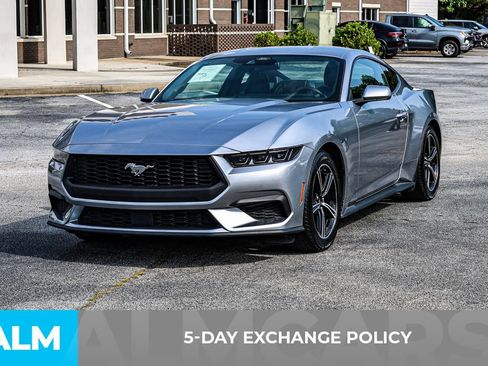 Used 2025 Ford Mustang Premium RWD image 4