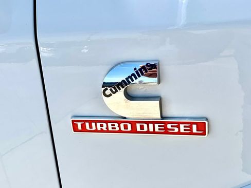 Used 2024 RAM 2500 Limited AWD/4WD image 11