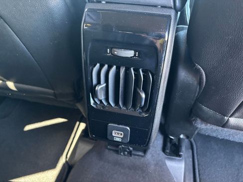 Used 2025 Jeep Compass Limited image 23