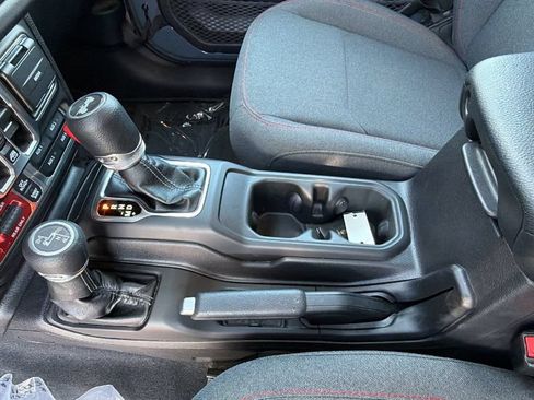 Used 2026 Jeep Wrangler Unlimited Rubicon AWD/4WD image 13