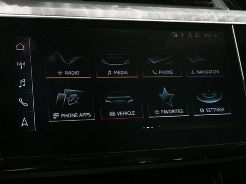 Used 2024 Audi Q8 e-tron Premium image 14