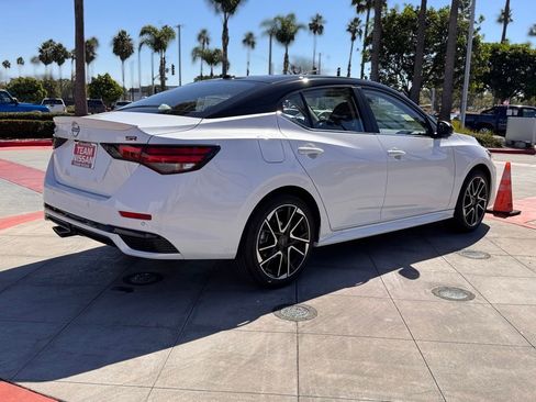 New 2025 Nissan Sentra SR image 8