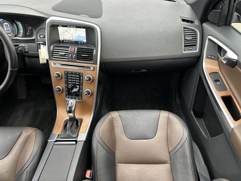 Used 2015 Volvo XC60 T6 Platinum w/ Climate Package image 17