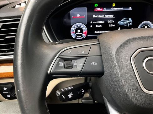 Used 2021 Audi Q5 Premium Plus w/ Premium Plus Package image 23