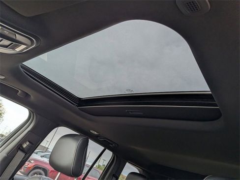 New 2025 Jeep Grand Cherokee Altitude image 14