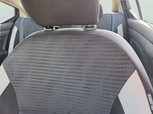 Used 2021 Nissan Versa SV FWD image 16