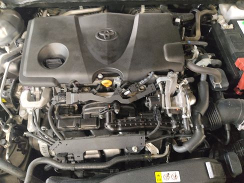 Used 2020 Toyota Camry SE FWD image 30