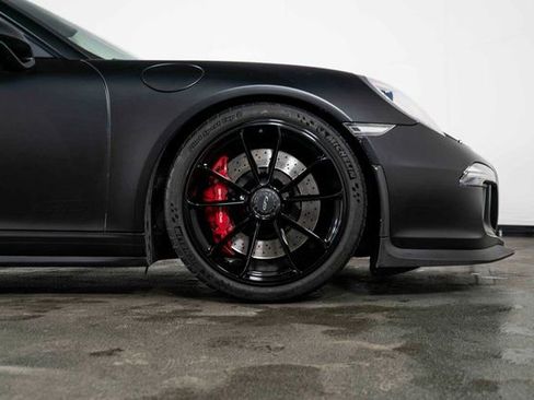 Used 2015 Porsche 911 GT3 image 11