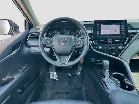 Used 2024 Toyota Camry SE FWD image 20
