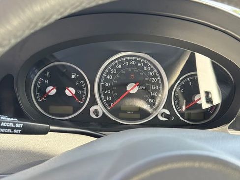 Used 2005 Chrysler Crossfire Limited RWD image 17