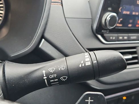 Used 2019 Nissan Altima 2.0 SR image 26