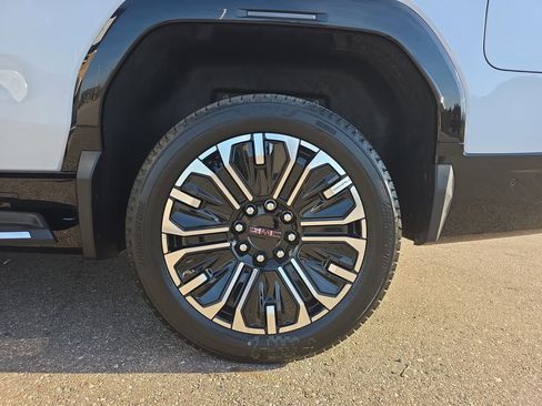 New 2026 GMC Sierra EV Denali AWD/4WD image 33