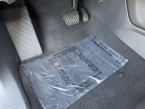 Certified 2025 Volkswagen Atlas SE image 19