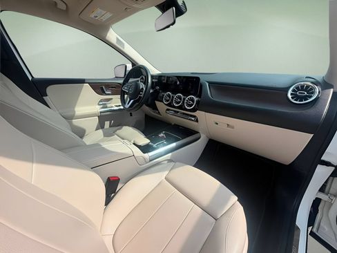 Used 2021 Mercedes-Benz GLA 250 4MATIC image 18