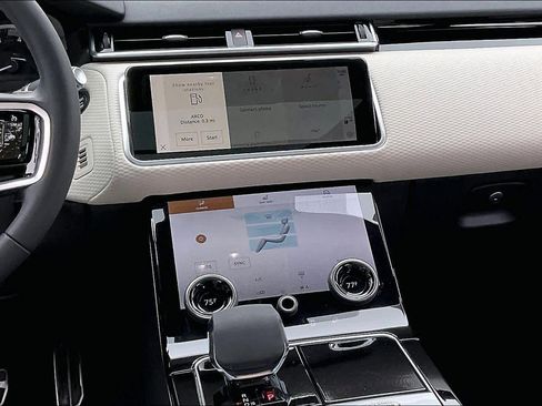 Used 2023 Land Rover Range Rover Velar R-Dynamic S image 9