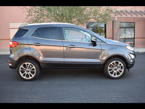 Used 2021 Ford EcoSport Titanium image 1