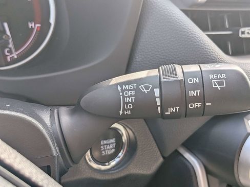 Used 2024 Toyota RAV4 XLE FWD image 27