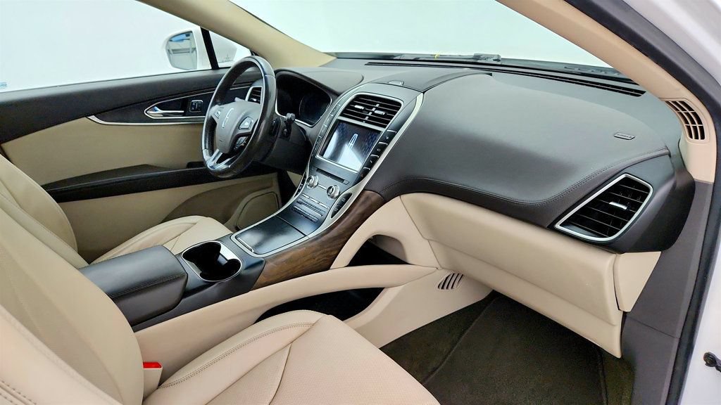 Used 2017 Lincoln MKX Reserve AWD/4WD image 25