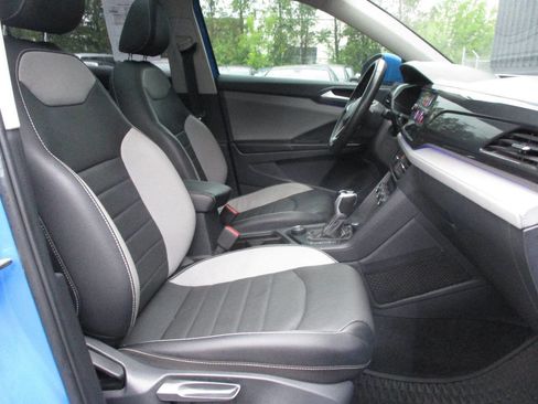 Used 2022 Volkswagen Taos SEL image 24