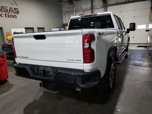 Used 2024 Chevrolet Silverado 2500 Custom w/ Custom Value Package image 3