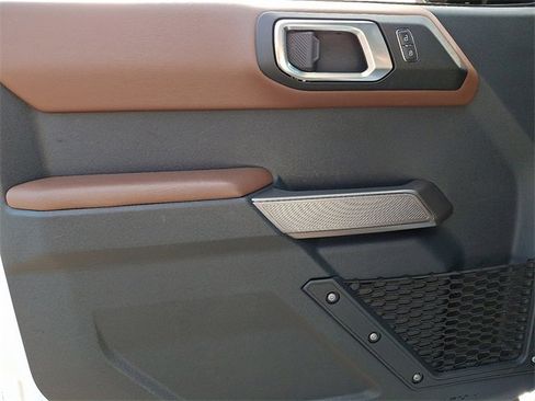 Used 2023 Ford Bronco Outer Banks image 12