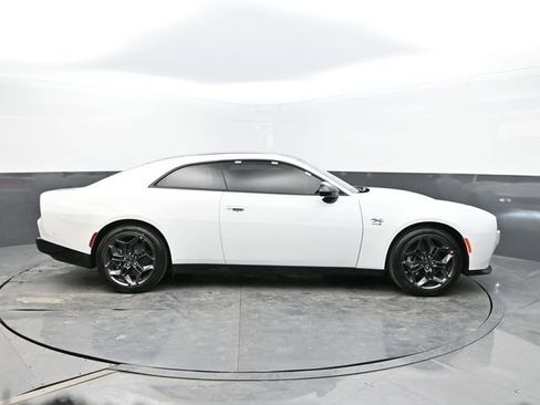 New 2025 Dodge Charger R/T w/ Quick Order Package 25M R/T image 6