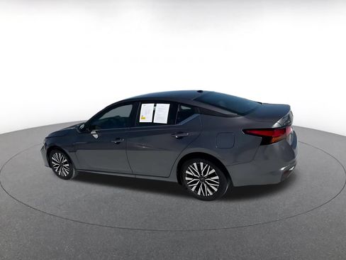 Used 2026 Nissan Altima 2.5 SV FWD image 10