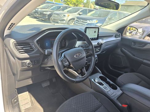 Used 2024 Ford Escape Active AWD/4WD image 5