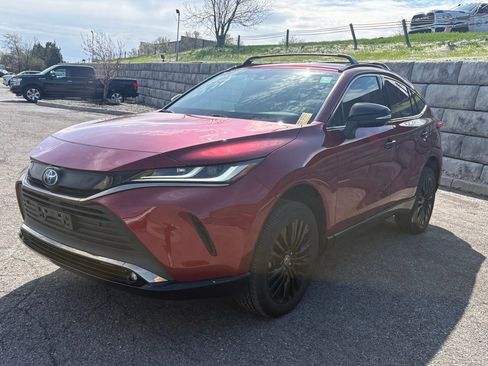 Used 2023 Toyota Venza Nightshade AWD/4WD image 3