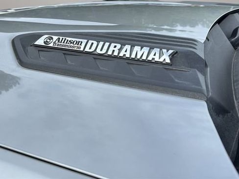 Used 2021 Chevrolet Silverado 2500 LTZ w/ LTZ Premium Package image 39