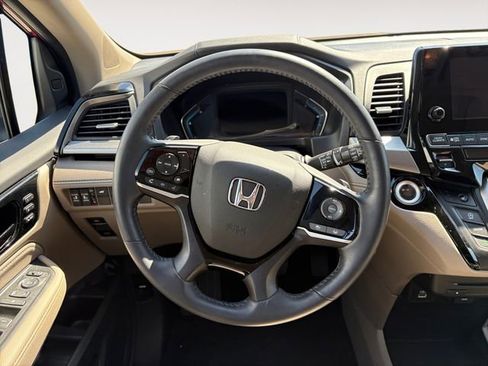 Used 2023 Honda Odyssey Touring image 12
