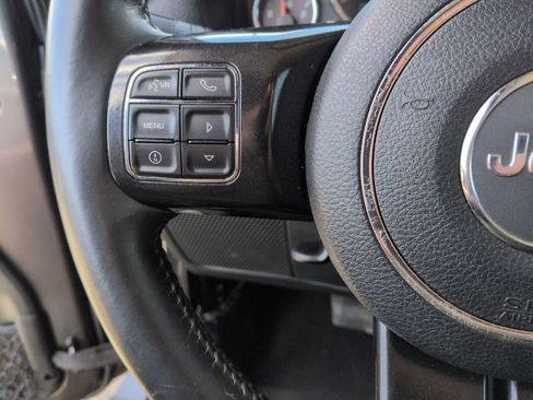 Certified 2017 Jeep Wrangler Unlimited Sahara image 21