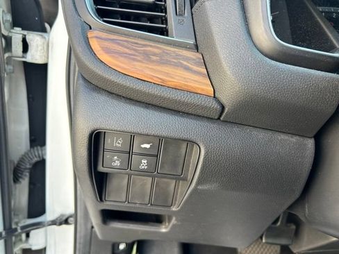 Used 2018 Honda CR-V Touring image 22