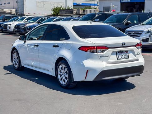 Used 2024 Toyota Corolla LE FWD image 2