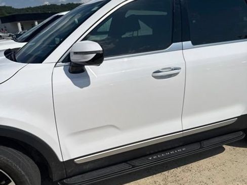 Used 2024 Kia Telluride SX Prestige AWD/4WD image 21
