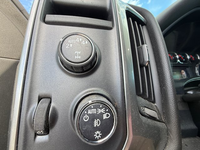Used 2018 Chevrolet Silverado 1500 LT w/ All Star Edition AWD/4WD image 27