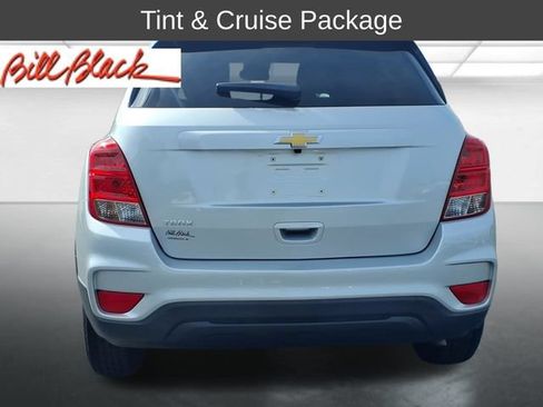 Used 2020 Chevrolet Trax LS w/ Tint and Cruise Package FWD image 5