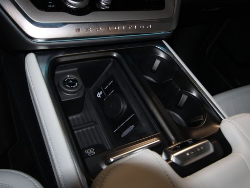 New 2027 Ford Expedition Max Platinum AWD/4WD image 15