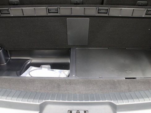 Used 2024 Ford Expedition Platinum image 45