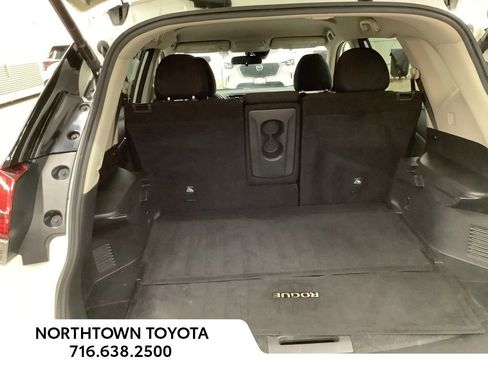 Used 2020 Nissan Rogue AWD image 18