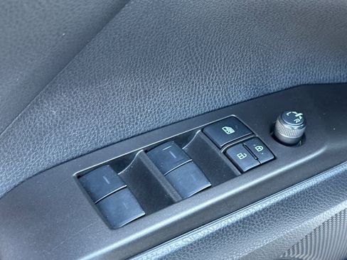 Used 2023 Toyota Camry SE w/ Convenience Package image 13