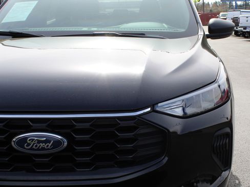 Used 2023 Ford Escape ST-Line w/ Tech Pack #1 AWD/4WD image 10