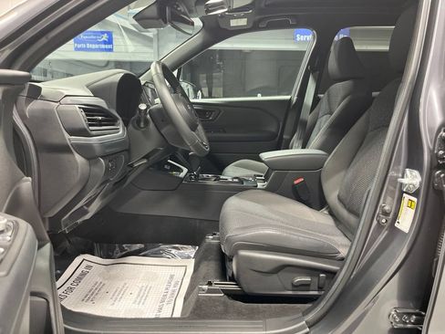 Used 2026 Subaru Forester Premium AWD/4WD image 13