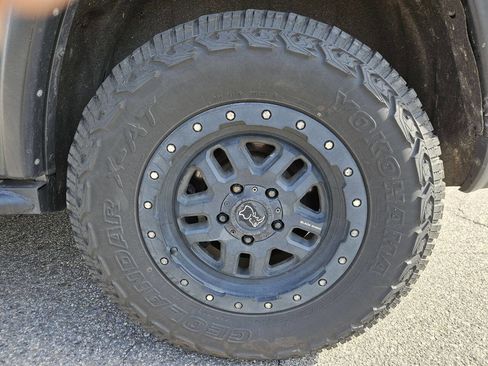 Used 2014 Jeep Grand Cherokee Limited w/ Luxury Group II image 24