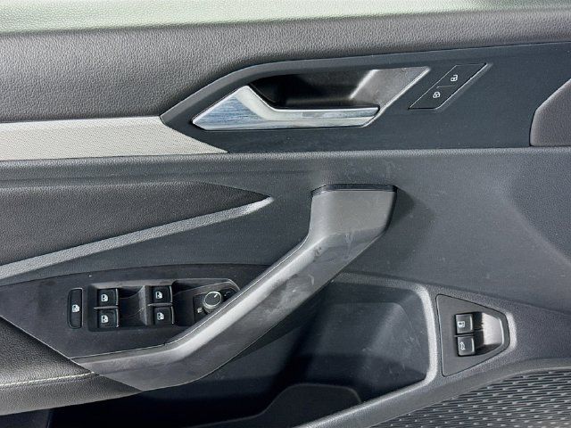 Used 2022 Volkswagen Jetta Sport FWD image 17